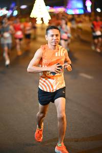 BIB: 211
                            <button type="button" onclick="openModal(23212406)" class="btn btn-primary btn-sm float-right btn-popup" data-toggle="modal" data-target=".modal-high-quality">
                        <i class="fas fa-shopping-cart"></i> Add to Cart
                    </button>
                                            <button type="button" onclick="isThisMe(23212406, true)" class="btn btn-success btn-sm float-right btn-popup btn-isme hidden" data-toggle="tooltip" data-placement="bottom" title="นี่คือรูปของคุณใช่ไหม คลิกที่นี่เพื่อเอาเข้าอัลบั้ม">
                        <i class="fas fa-plus"></i> Add to album
                    </button>
                    <button type="button" onclick="isThisMe(23212406, false)" class="btn btn-warning btn-sm float-right btn-popup btn-isnotme hidden">
                        <i class="fas fa-ban"></i> Remove from album
                    </button>